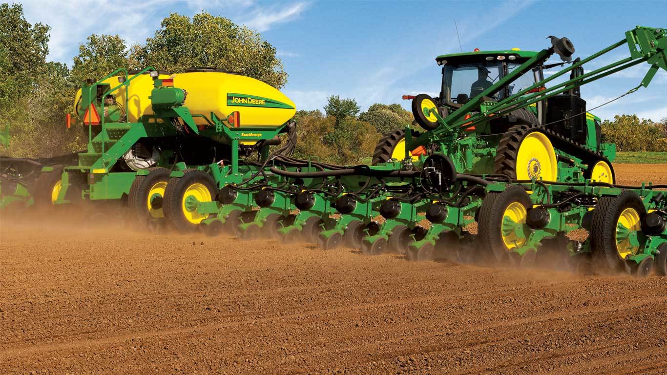 New John Deere 1775NT 24Row30 Drawn Planter at Tri County Equipment