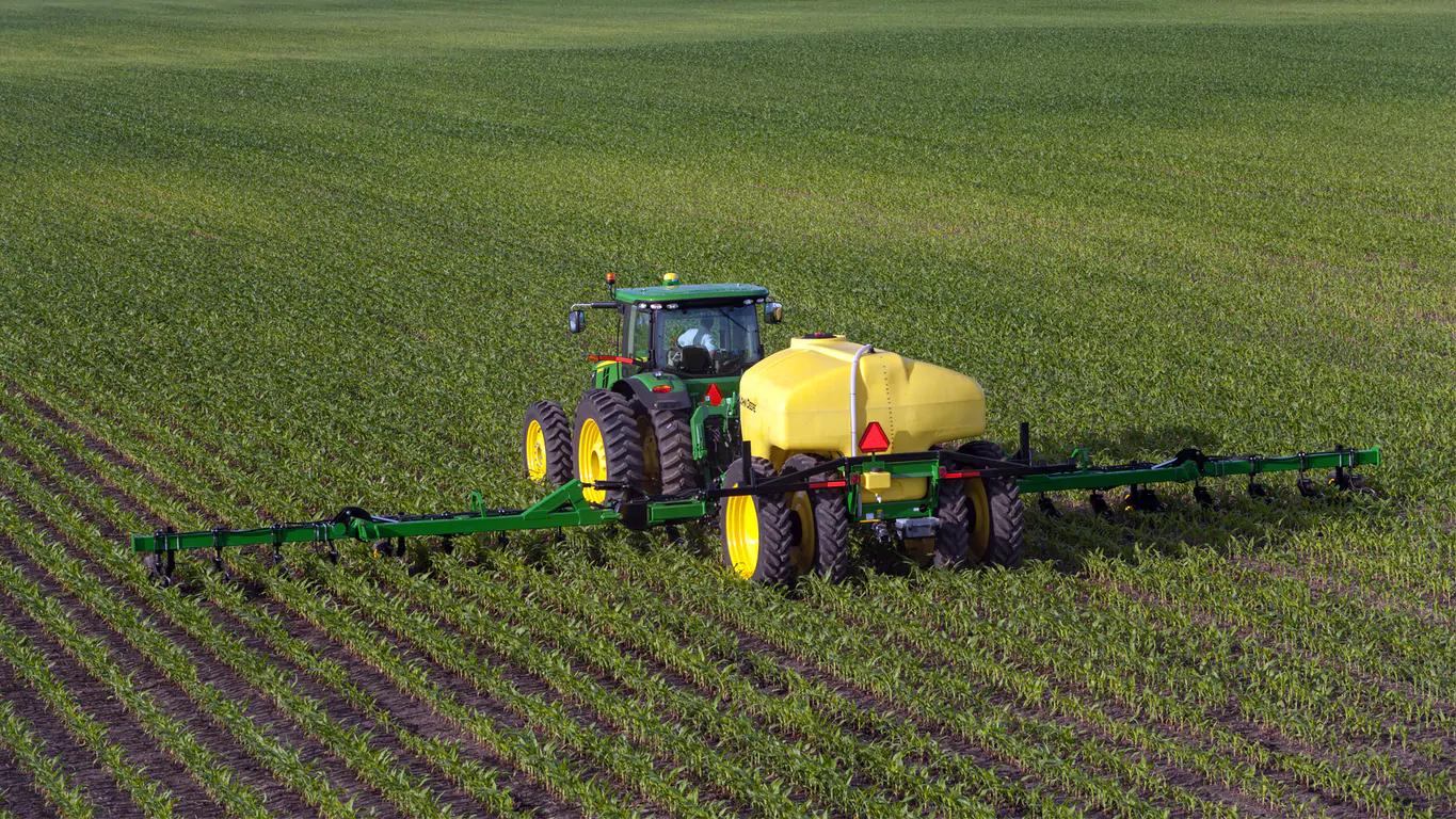 New John Deere 2510L Liquid Fertilizer Applicator at Tri County Equipment