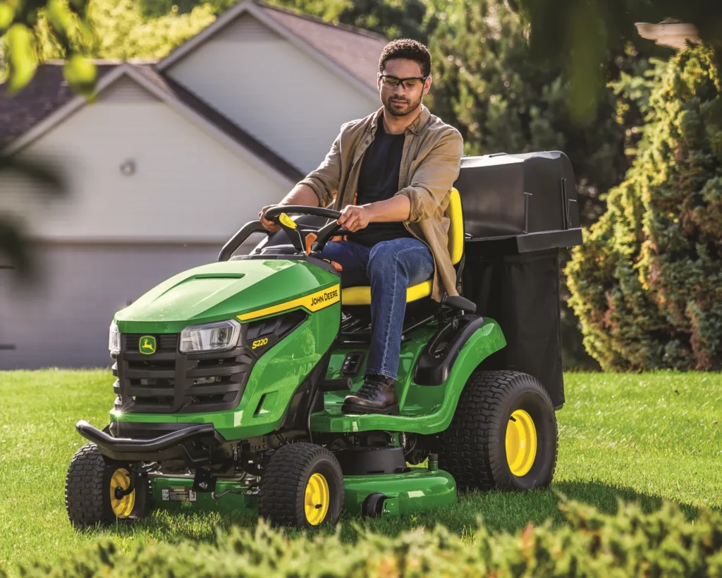 S220 Lawn Tractor