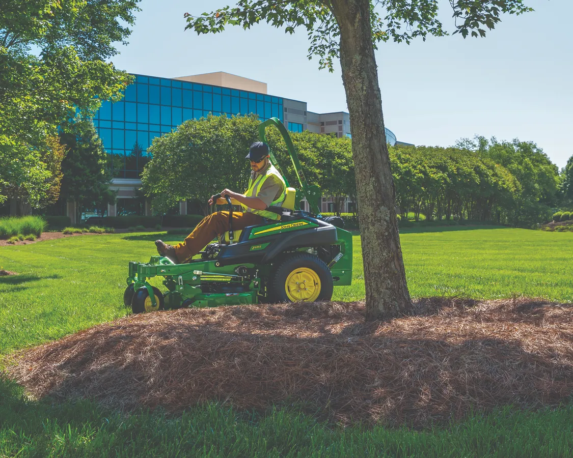 Z915E Ztrak Mower