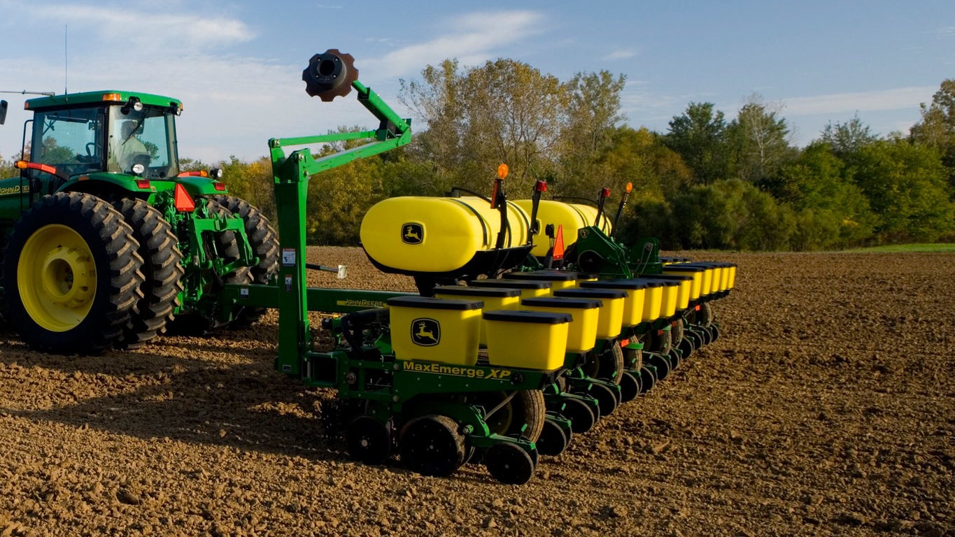 New John Deere 1765 Flex Drawn Planter at Tri County Equipment
